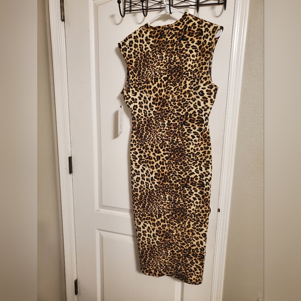 Dress - Picture 5 of 5